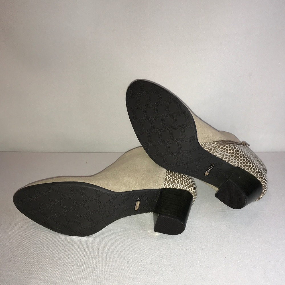 Vionic boots - Picture 4 of 5